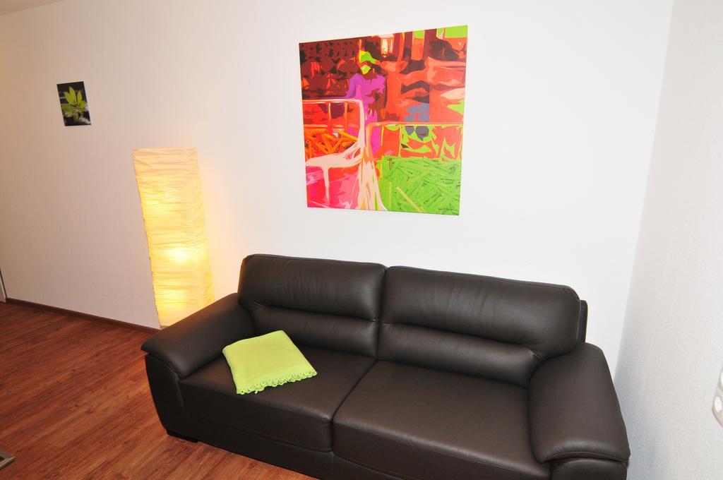 Fewo Samanta Schmider- Auch Kurzfristig Ep Karten Garantiert! Apartamento Rust Habitación foto