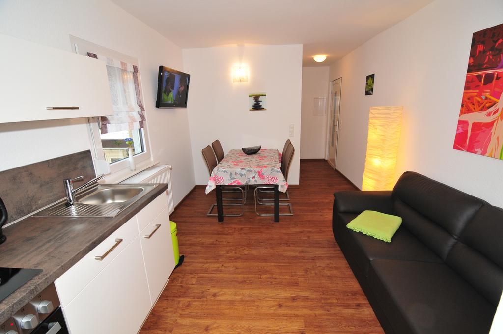 Fewo Samanta Schmider- Auch Kurzfristig Ep Karten Garantiert! Apartamento Rust Habitación foto