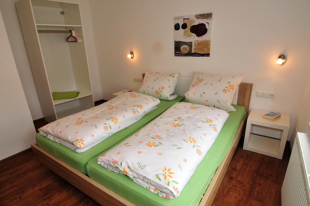 Fewo Samanta Schmider- Auch Kurzfristig Ep Karten Garantiert! Apartamento Rust Habitación foto