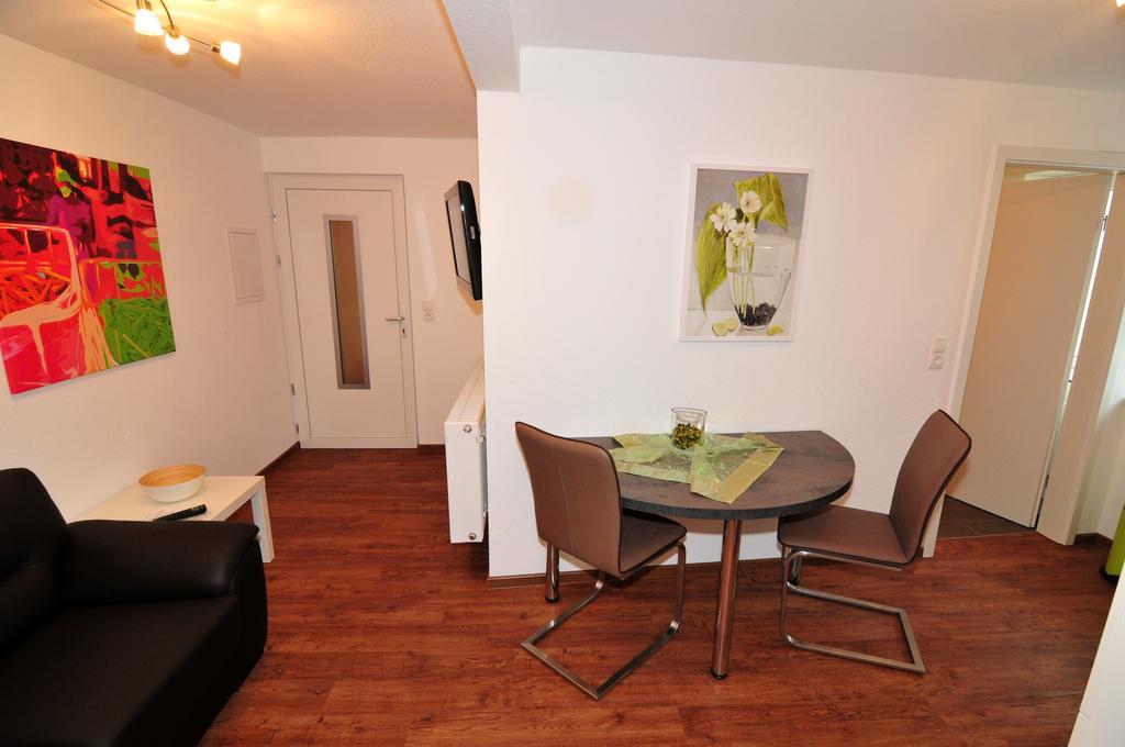 Fewo Samanta Schmider- Auch Kurzfristig Ep Karten Garantiert! Apartamento Rust Habitación foto